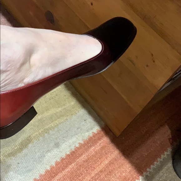 Salvatore Ferragamo. Woman leather shoes size 7 - Picture 2 of 12